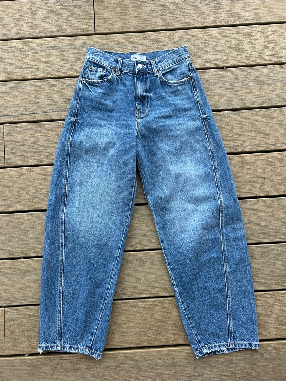 Zara 100% cotton barrel jeans size 2